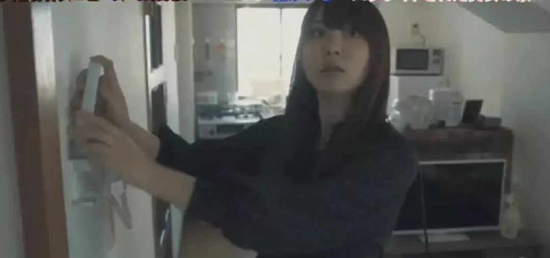 美女主播独居遭遇