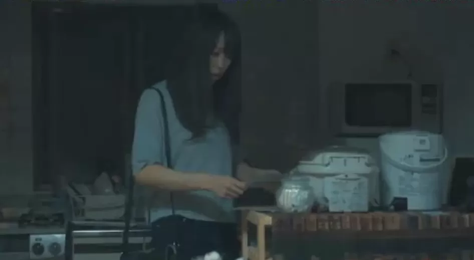 美女主播独居遭遇