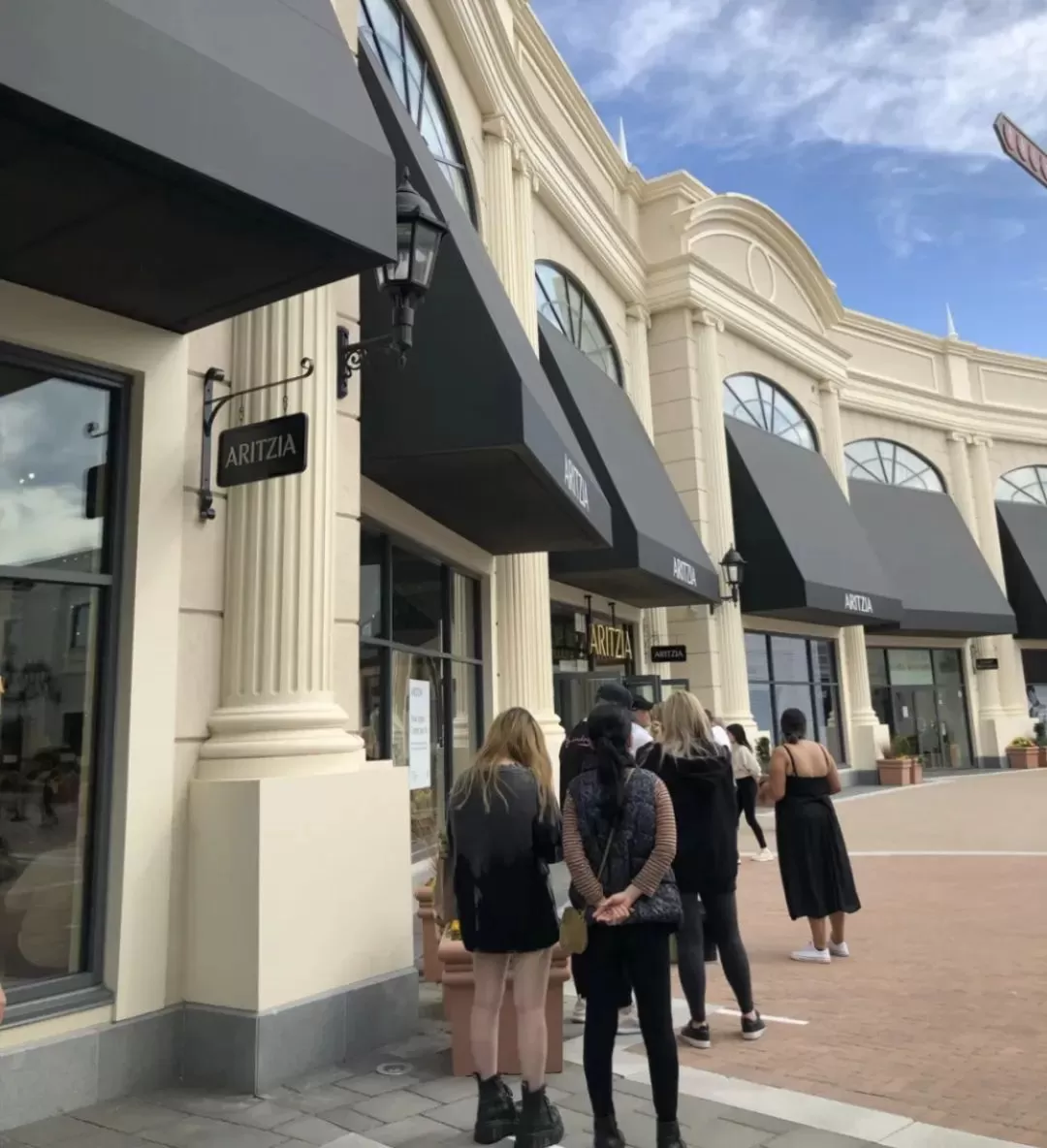 定了! 列治文奥莱Burberry MaxMara下月开业 奢侈品白菜价 代购要抢疯!