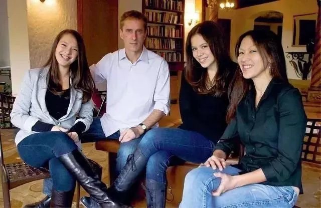 华裔虎妈老公被控性骚扰 遭耶鲁停职 她把娃送进哈佛 却在婚姻里一败涂地