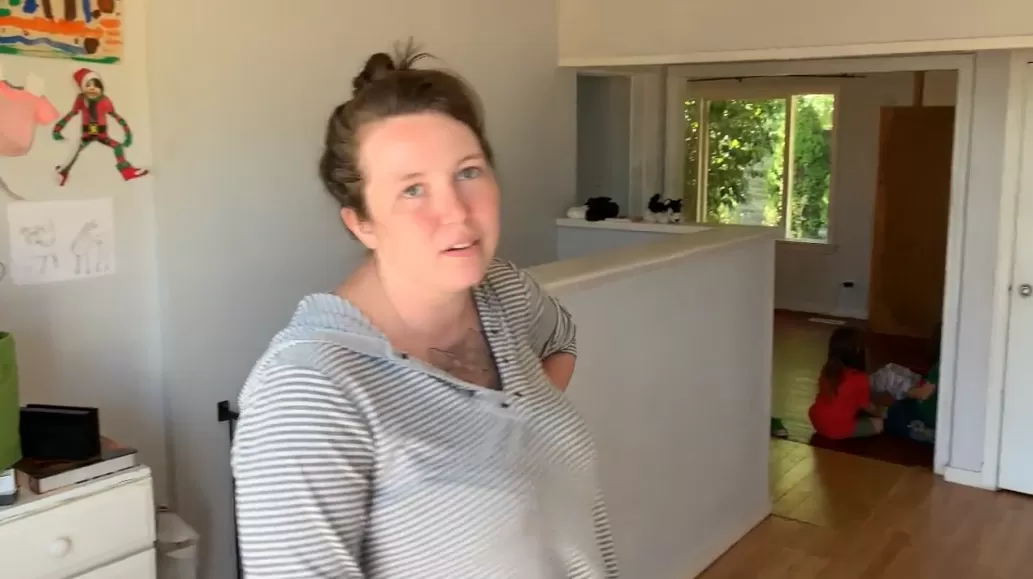 真实恐怖片! BC一家6口度假回家 房子被洗劫一空 歹徒藏在衣柜里...