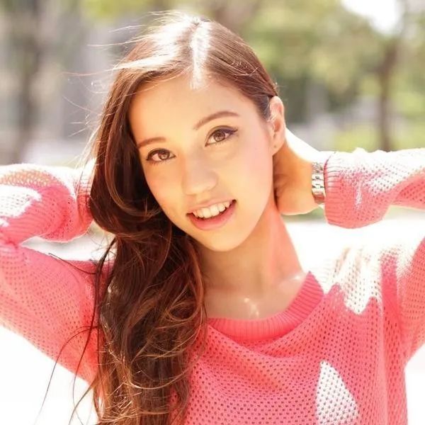 渣! 知名男作家没四肢 结婚15年出轨50人 离婚找个年轻女大学生!