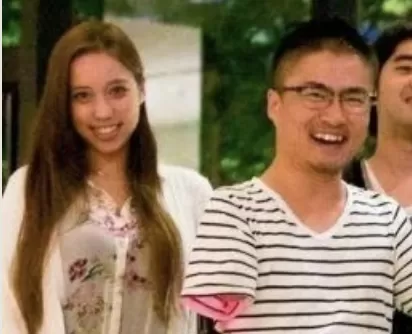渣! 知名男作家没四肢 结婚15年出轨50人 离婚找个年轻女大学生!