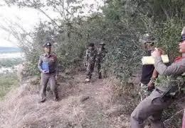 惊悚! 华人夫妻出国旅游 山顶拥吻 丈夫突然大喊