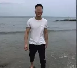 惊悚! 华人夫妻出国旅游 山顶拥吻 丈夫突然大喊