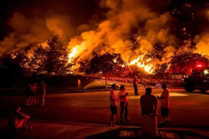 惊恐! 温哥华连发11天空气警报! 哈佛研究称烟霾增加新冠死亡风险!