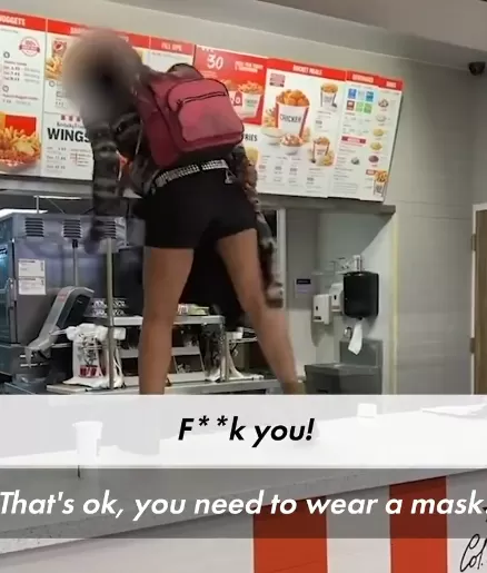 辣妹穿超短裤进KFC 被要求戴口罩后 秒变泼妇: 给老娘鸡腿 要不捅死你!