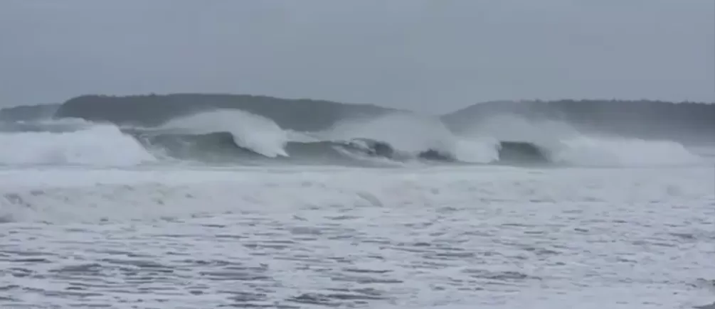 昏天暗地! 大温遭狂风暴雨袭击 多地停电 更猛雷暴洪水在路上 开车小心!