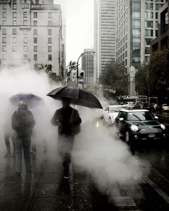 昏天暗地! 大温遭狂风暴雨袭击 多地停电 更猛雷暴洪水在路上 开车小心!