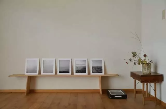 夫妻搬入大山盖70㎡小木屋 烧柴火洗澡泡铁质浴缸