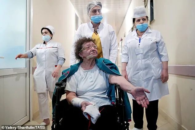 惨烈! 加拿大人战场身亡! 疫情下这里祖孙三代齐上阵 连女人也自愿参军!