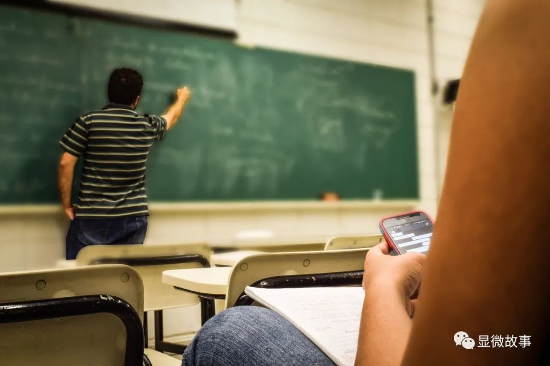 没户口，我花了1万买非洲“绿卡”，给孩子报50万一年的“贵族学校”