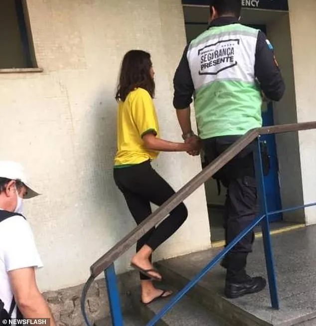 心酸! 疫情下 26岁美女模特半裸徘徊贫民窟 一夜之间从天堂堕入地狱