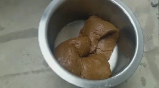 太拼了! 过海关被拦 直肠里抠出一堆金条! 华人女子美国遭遣返