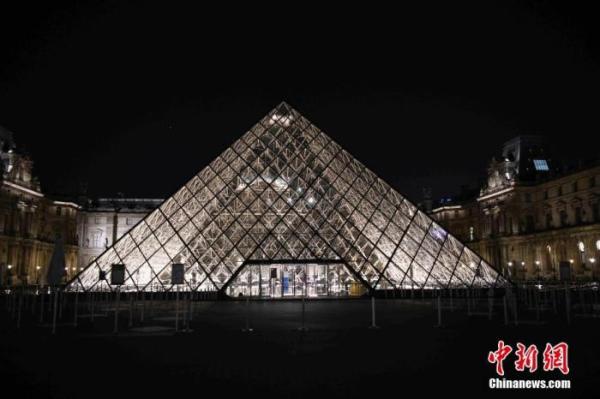 巴黎首日宵禁抗疫：“封城”情景多再现 暂别法式夜生活