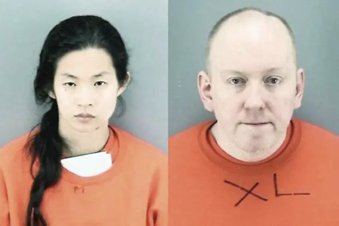 惊! 华人一家在北京机场被捕! 在美杀人毁尸后 连夜带娃逃回国 结果...