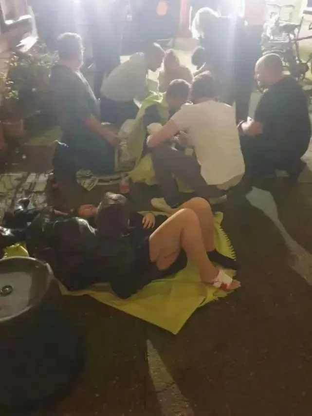 惨烈! 华人夫妇在餐馆遭恐怖分子乱枪狂射 1死1伤 食客集体躲地下室5小时!