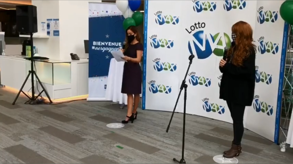 爽哭! 加拿大华女中3亿 戴假发口罩领奖 结巴说英语: 再也不帮老公打工了!