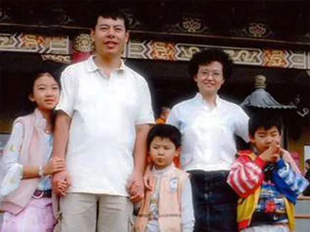 灭门惨案! 华裔一家5口被杀 唯一幸存15岁女孩遭姑父收养后性侵! 凶手竟是他!