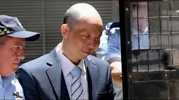 灭门惨案! 华裔一家5口被杀 唯一幸存15岁女孩遭姑父收养后性侵! 凶手竟是他!