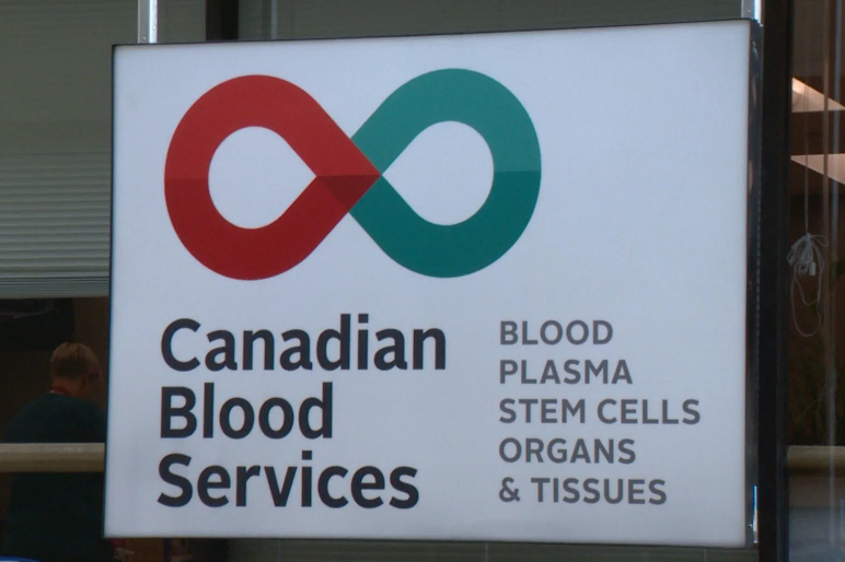 警惕! 加拿大17岁女孩献一次血 整条胳膊从此废了 一辈子变残疾人!