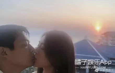 46岁周迅三字官宣离婚，3年前实锤再被扒，分开其实早有预兆