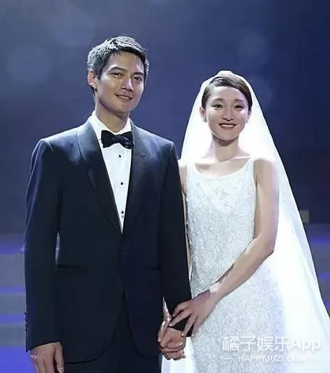 46岁周迅三字官宣离婚，3年前实锤再被扒，分开其实早有预兆
