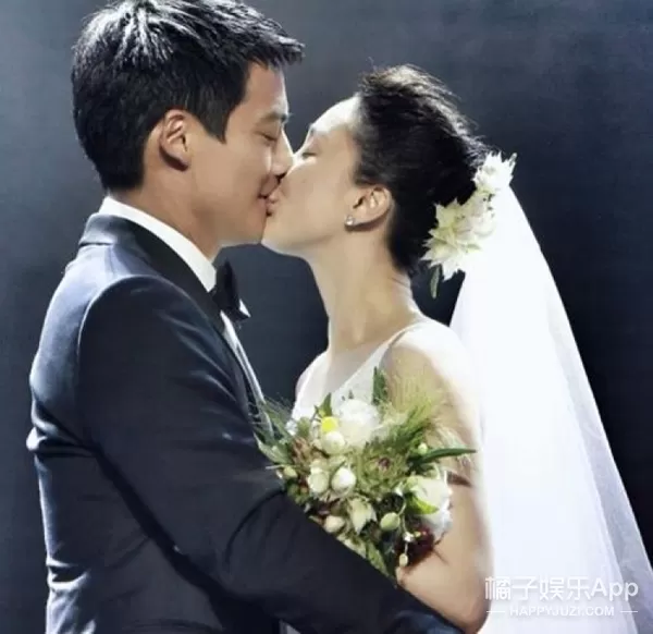 46岁周迅三字官宣离婚，3年前实锤再被扒，分开其实早有预兆