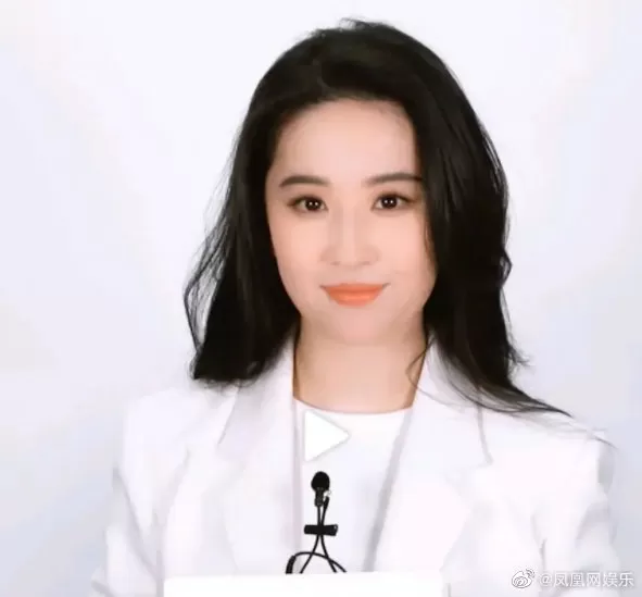 33岁刘亦菲近照，脸胖脖子粗发福明显，仙女气质不再？
