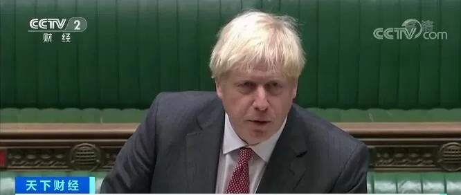 发型凌乱引关注 英国首相回应：我梳头 尽力了