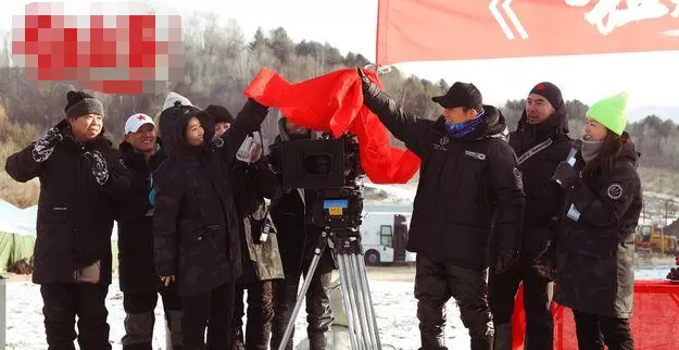 张艺谋37岁女儿近照曝光，曾被外籍老公出轨家暴，二婚嫁总裁