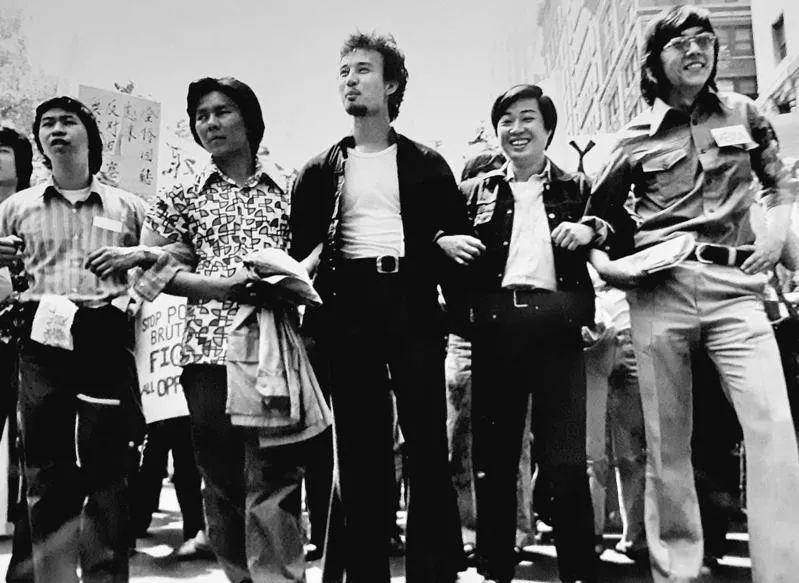 悲歌! 华裔知名摄影师染疫身亡! 记录历史50载 “行走的博物馆”难敌新冠 新闻 第5张