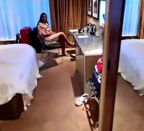 回国探亲归来 隔离费达3万 移民夫妇哭诉: 我家穷交不起 厕所洗衣服太委屈! 新闻 第8张