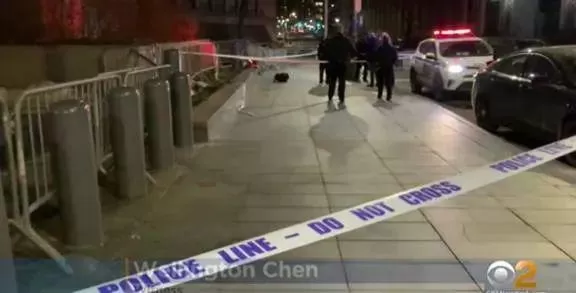 恐怖! 华裔男子当街遭人疯狂捅刀 浑身是血! 歹徒: 就是看他不顺眼! 新闻 第6张
