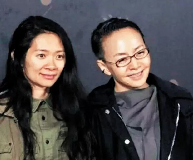 华人之光! 华裔女导演夺金球奖创历史! 继母宋丹丹大呼