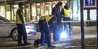 突发! 市中心疑爆恐袭 20岁男子当街连砍8人 民众尖叫逃命!