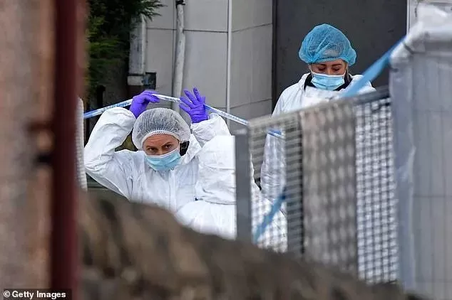 惊恐! 中餐馆突发“刺杀事件” 16岁少女遇袭身亡 现场到处都是血! 社会 第7张