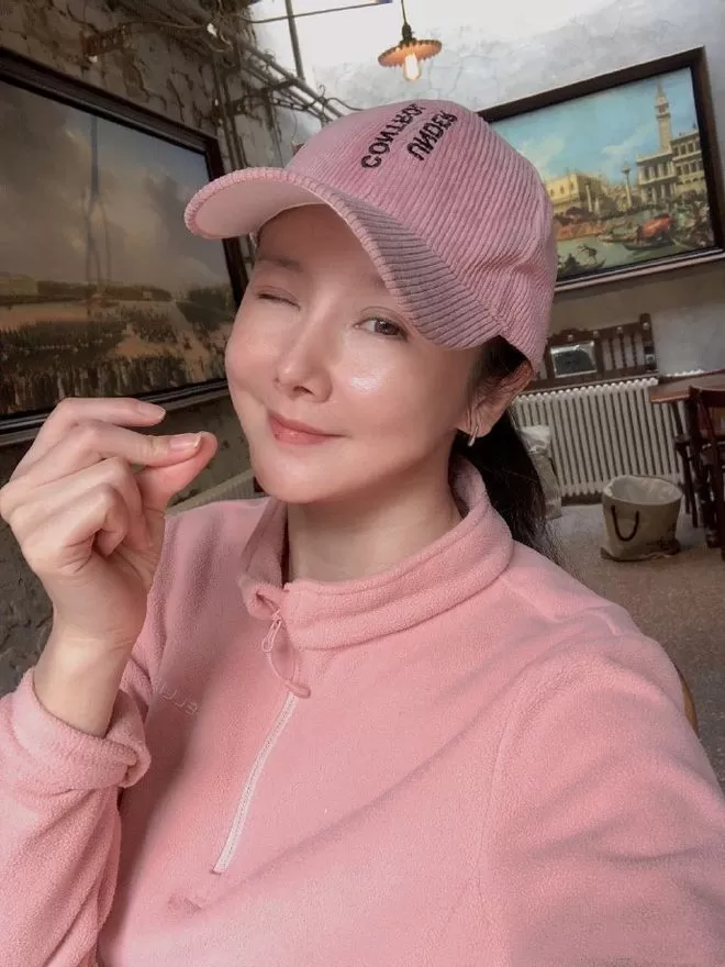 曾惊艳韩圈的孙菲菲如今脸僵下巴尖 疑被打至毁容
