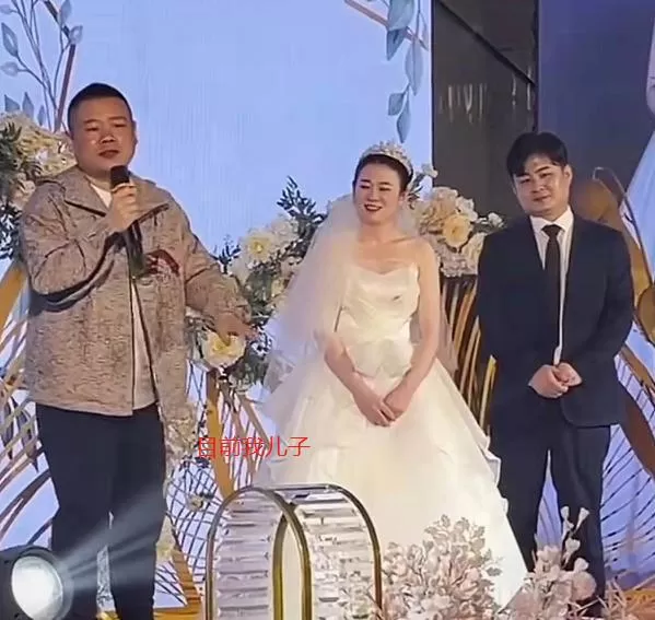 岳云鹏坐豪车现身亲戚婚礼 说错话疑曝光三胎儿子