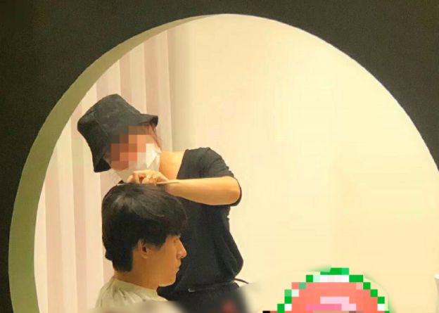 张雨剑吴倩商场做头发被偶遇 两人拒绝被拍正脸
