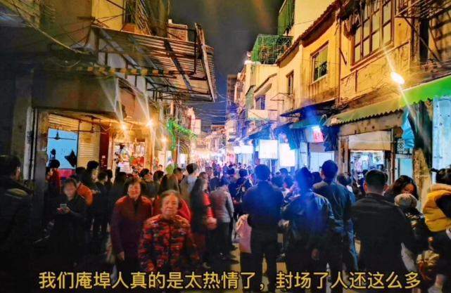 尹正拍韩寒电影现场发飙？不满被拍猛打路人手机