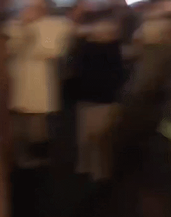 尹正拍韩寒电影现场发飙？不满被拍猛打路人手机