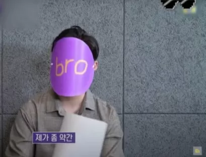 低调弟弟不愿承认姐姐是IU，知恩：他跟我长得很像