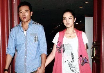 董璇称不后悔在事业巅峰结婚生娃 一心育女很清醒