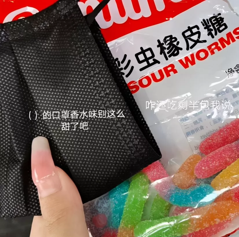 私生有多恐怖：溜到偶像床上拍照，吃剩下的食物，还偷用过的口罩