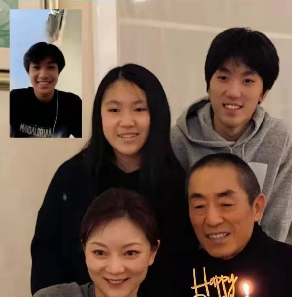 40岁陈婷为张艺谋庆71岁生日 两儿一女五官像爸爸