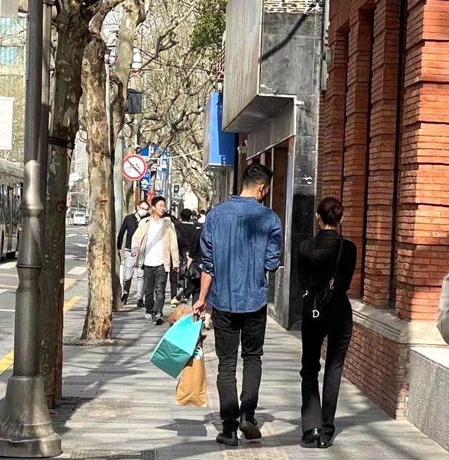 王子文吴永恩约见好友被偶遇 男方满眼都是王子文