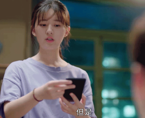 瞪眼+五官乱飞？赵露思被吐槽：这还想艳压热巴？
