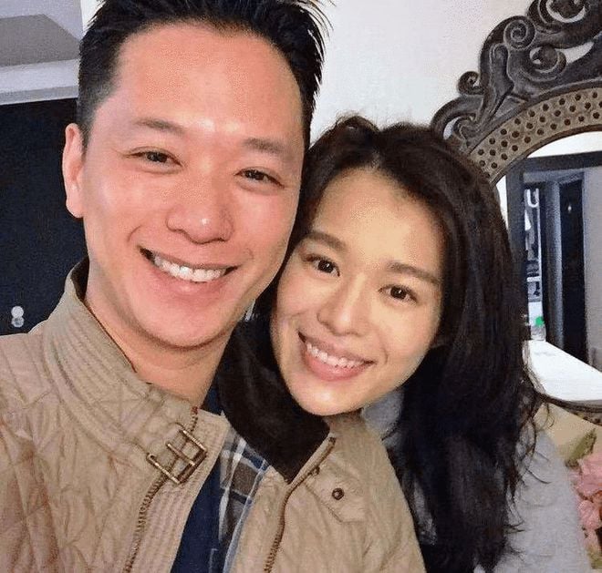幸福！胡杏儿老公晒全家福表白妻子：我的女王