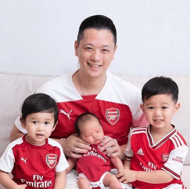 幸福！胡杏儿老公晒全家福表白妻子：我的女王